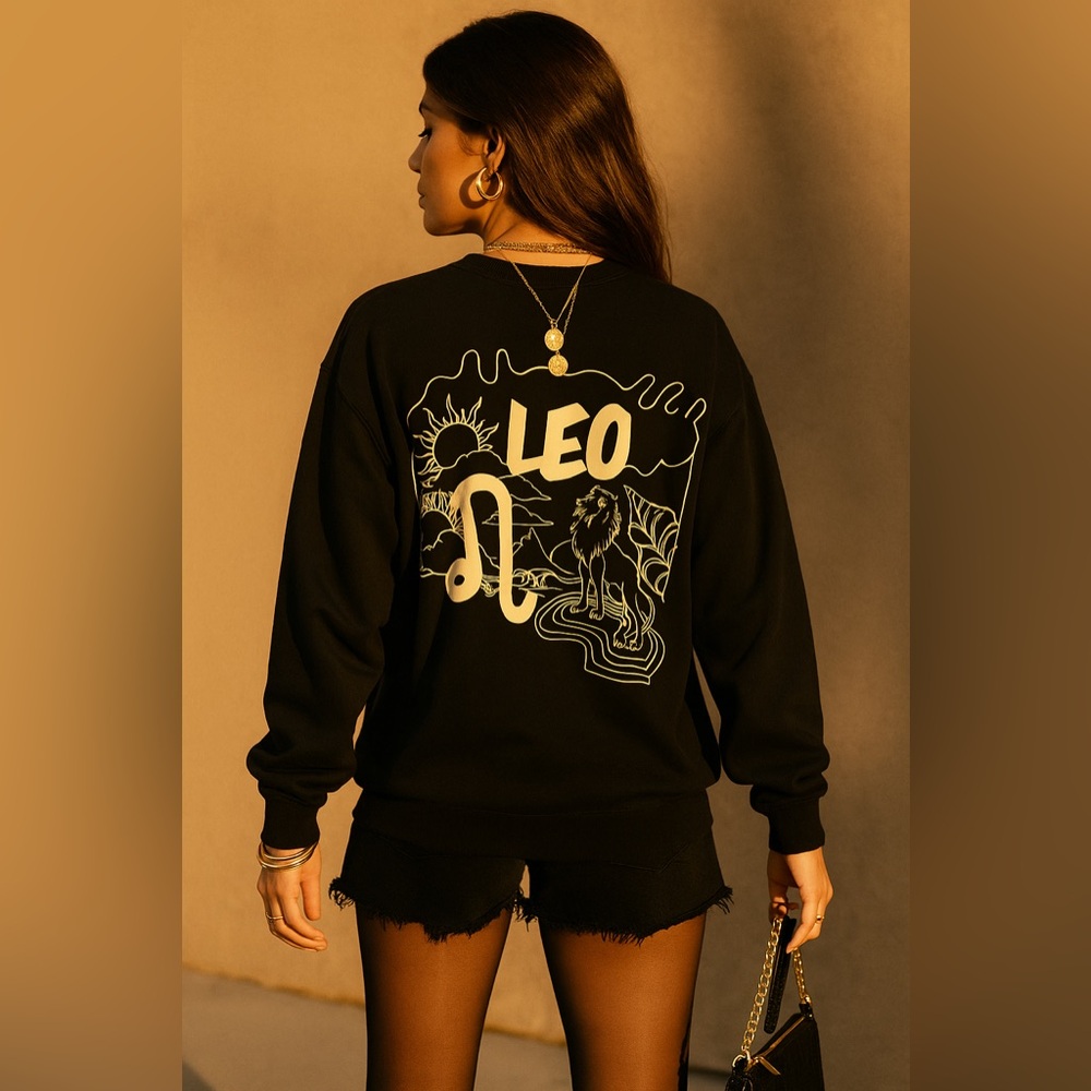 Good American Black Leo Graphic Crewneck Sweatshirt Size Large
